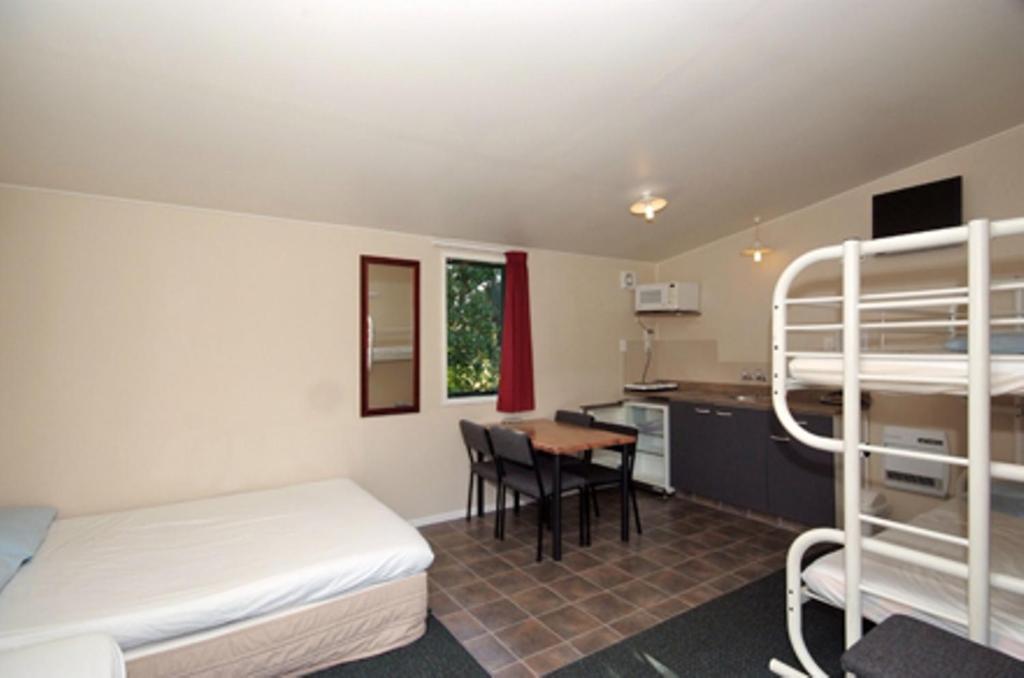 Omokoroa Kiwi Holiday Park Тауранга Номер фото